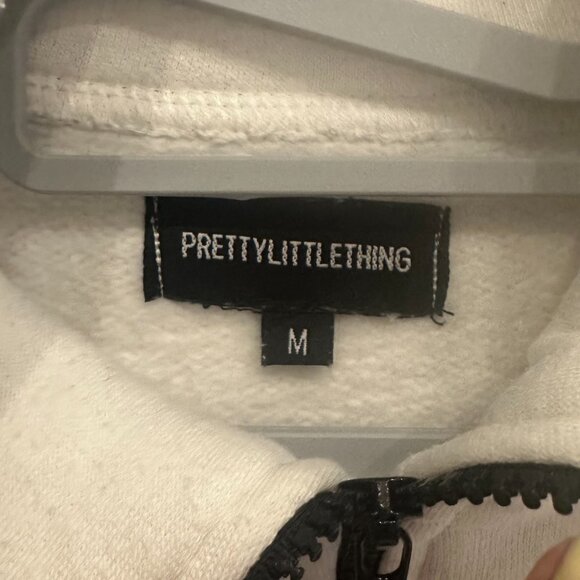 Pretty Little Thing White Contrast Half Zip Hoodie - Picture 2 of 4